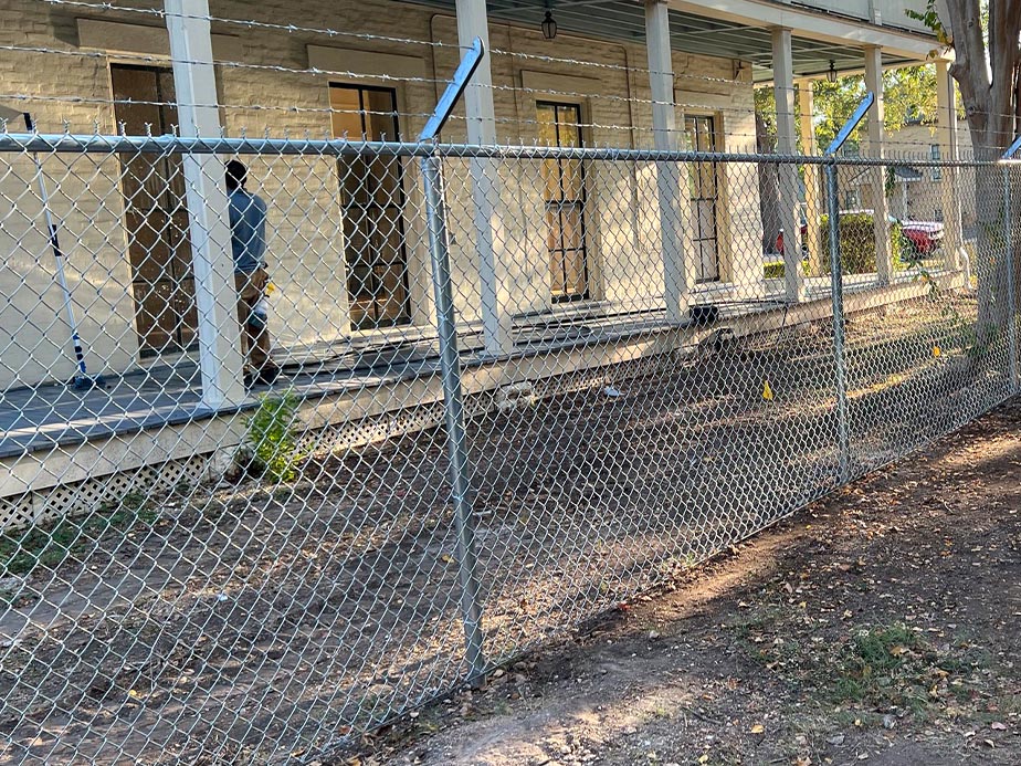 San Antonio Texas Chain Link fence contractor in the San Antonio Texas area.