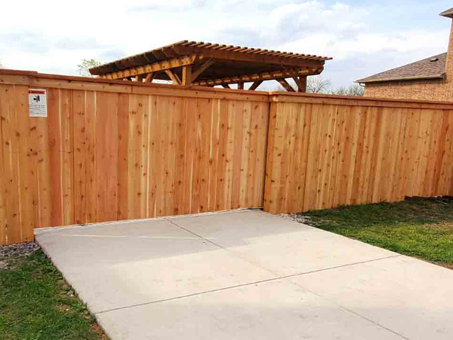 Residential Wood fence contractor in the San Antonio Texas area.