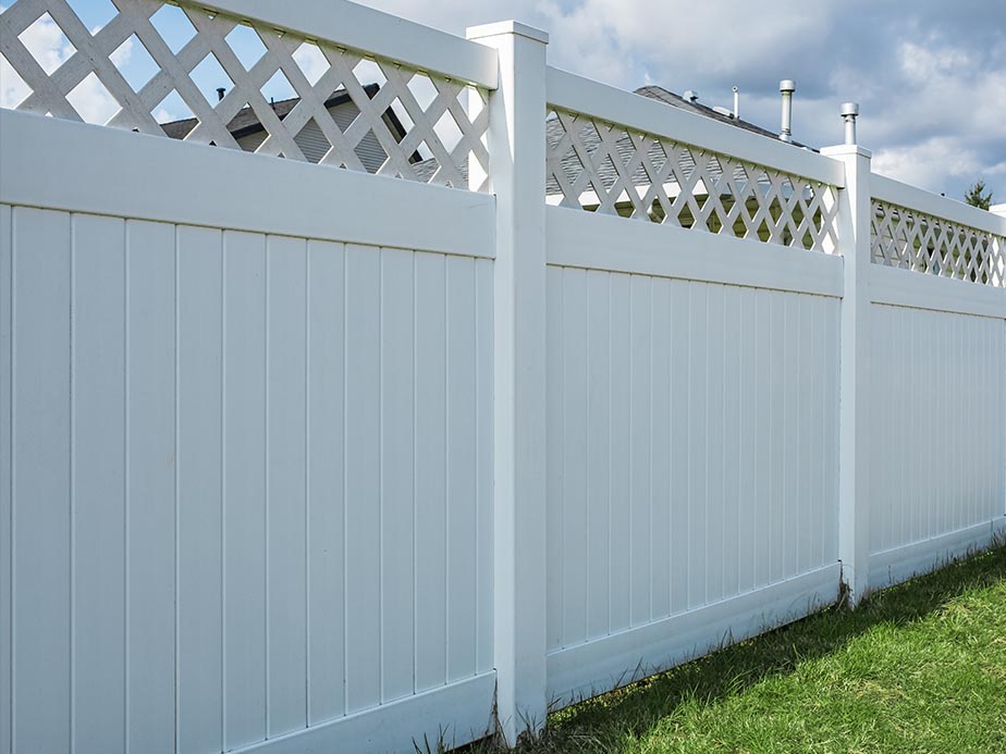 Vinyl decorative fencing in San Antonio Texas