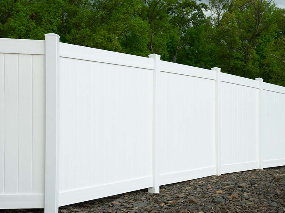 Vinyl privacy fencing in San Antonio Texas