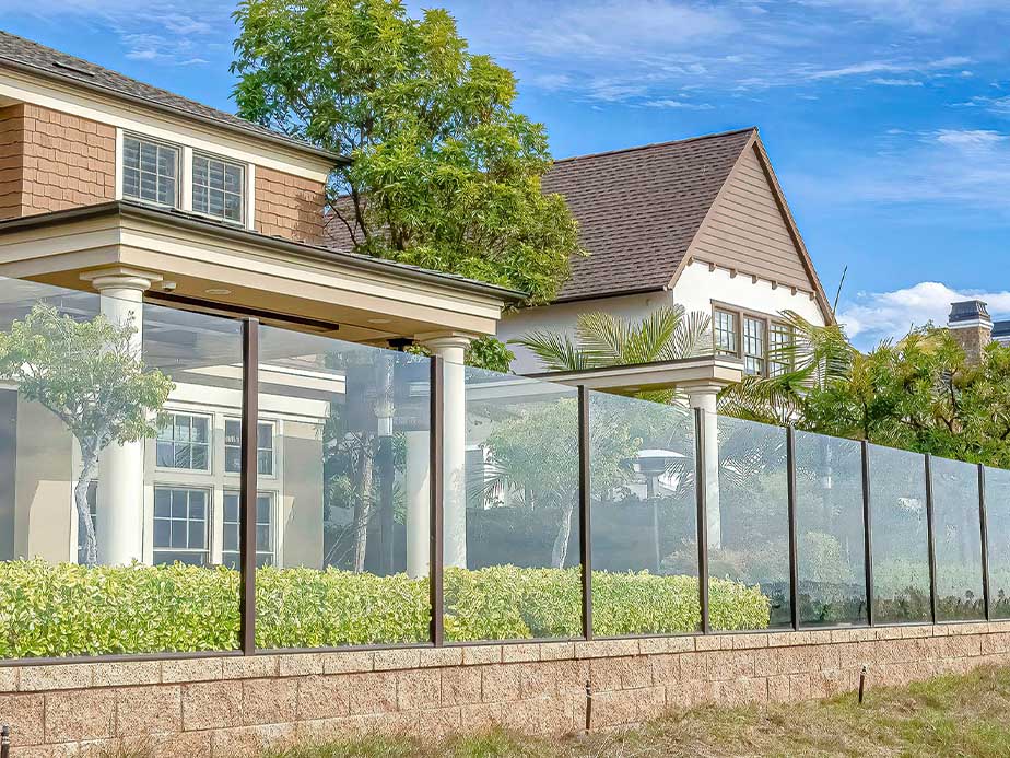 glass-fence-intro-san-antonio-texas